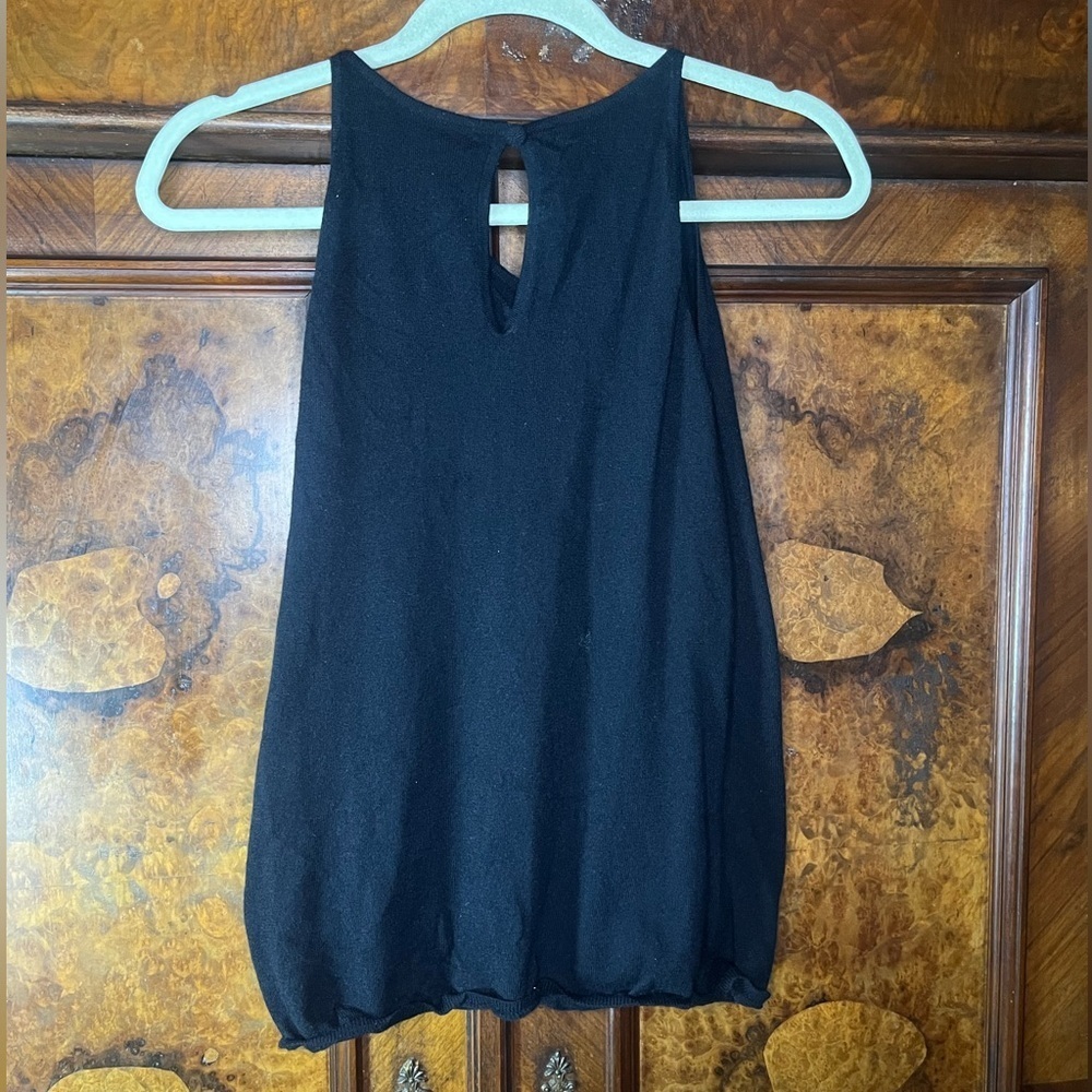 St. John- 100% Cashmere Embellished Tank Top. Size M - Picture 2 of 7